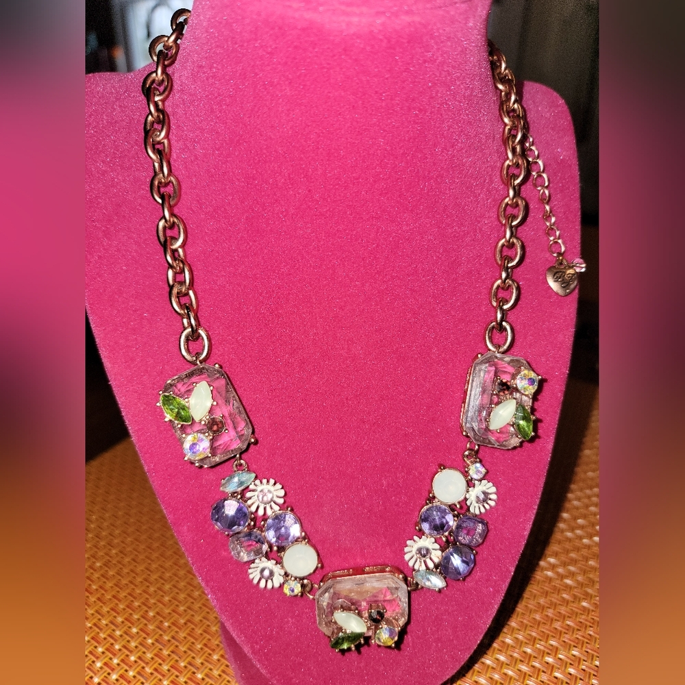 Elegant Rose Gold Multicolor Necklace